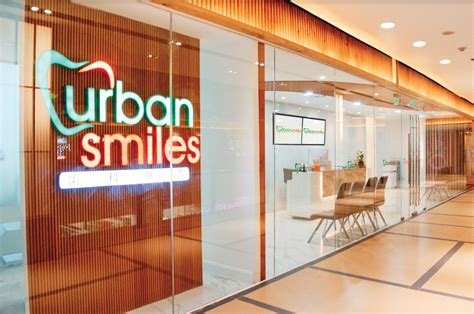 sm aura dental clinic